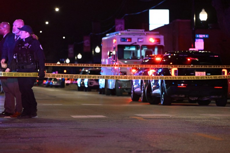 NEZAPAMĆENI HOROR U AMERICI! 70 krvavih napada na škole i koledže – 27 mrtvih!