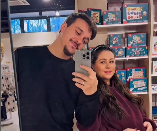 TIK PRED POROĐAJ! Evo kako Aleksandra Bursać izgleda u 9. mesecu trudnoće, buduća mama blista (VIDEO)