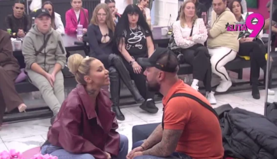 "DA NEMA KAMERA, ONI BI ZAVRŠILI ZAJEDNO" Lukina majka van sebe zbog Anelinog ponašanja, u strahu da će diskvalifikovati njenog sina (FOTO)