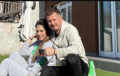 ''U POČETKU JE BIO PORODIČNI POSAO, ALI...'' Žena poznatog pevača svako jutro zasuče rukave, evo kakva dolazi na posao