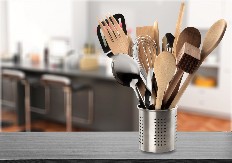 PROKUVALA DRVENE VARJAČE, A IZ NJIH IZAŠLO NEŠTO ODVRATNO Niste ni svesni šta se u njima krije