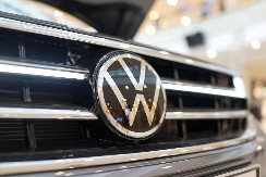 "VOLKSWAGEN" SELI BUDUĆNOST U KINU Nemačkoj ostaju samo otkazi