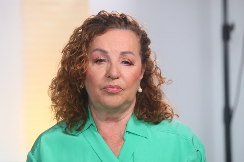 ANA BEKUTA SKRHANA BOLOM: "Verujem da nas odnekud gleda i raduje se..."