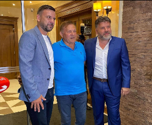 "DOK GA NE DOBIJEMO I DOK SE NE ČUJEMO SA NJIM..." Sin Miloša Bojanića je sa ćerkama u Americi gde vatra guta sve pred sobom!