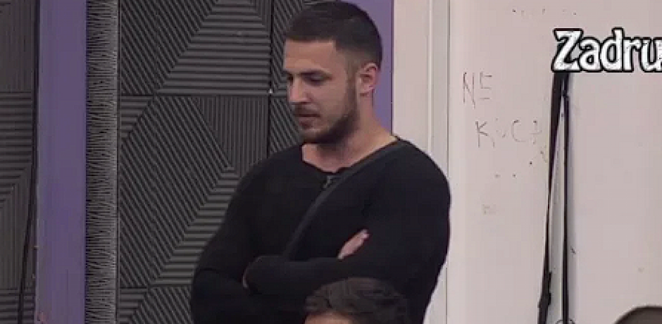 HITNO SE OGLASIO ROĐENI BRAT UČESNIKA ELITE! Region bruji o njegovoj ispovesti, a on mu javno zapretio da će ga raskrinkati ako nastavi...