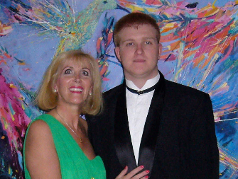 SKANDAL! GLUMAC (32) IZGOREO U POŽARU U LOS ANĐELESU! Ostao zarobljen u kući, zbog ovoga nije mogao da izađe!