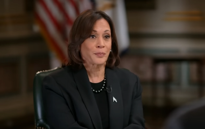 PASIVNA AGRESIJA NA VRHUNCU! Kamala Haris "isekla" Donalda Trampa sa fotografije, svi joj vrište od smeha! (FOTO)