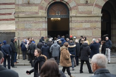 JECAJI I TUGA NA NOVOM GROBLJU Sahranjen Milorad Milinković (VIDEO)