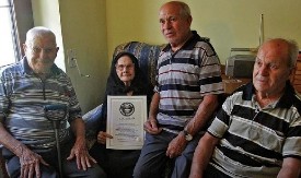 NAJDUGOVEČNIJA PORODICA SVAKI DAN JEDE ISTI OBROK Braća i sestre oborili svetski rekord, a tvrde da je tajna u ovoj namirnici