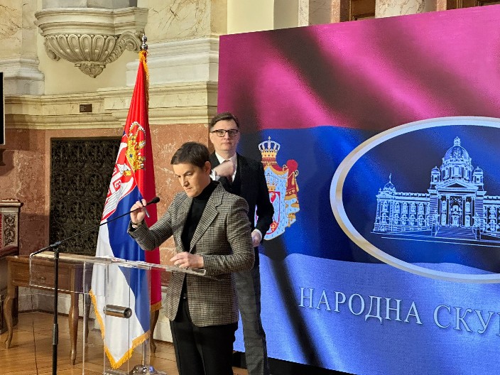 ČINJENICE I KLJUČNA PITANJA O ISTRAŽIVANJU CRTE Vlast spremna da proveri volju naroda, opozicija pobegla