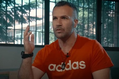 SARADNIK TERORISTE FATONA HAJRIZIJA DANAS STIŽE U SRBIJU Osumnjičenom za učešće u ubistvu lozničkog policajca Nikole Krsmanovića (34) sudiće se u Beogradu