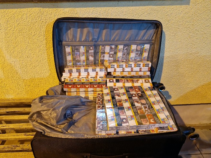 POKUŠALI DA PROŠVERCUJU CIGARETE Bogati ulov srpskih carinika na graničnom prelazu Strezimirovci