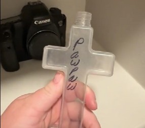 DECA NAPRAVILA HAOS, NA PODU BILO NEŠTO JEZIVIJE OD PRLJAVŠTINE Kada je majka shvatila šta se desilo, umalo se onesvestila od šoka! (VIDEO)