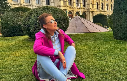 "TRAŽILI SU MI DA ČUČNEM ISPOD STOLA I PEVAM DOK SU ONI INTIMNI" Pevačica šokirala priznanjem, do detalja opisala šta joj se desilo na nastupu