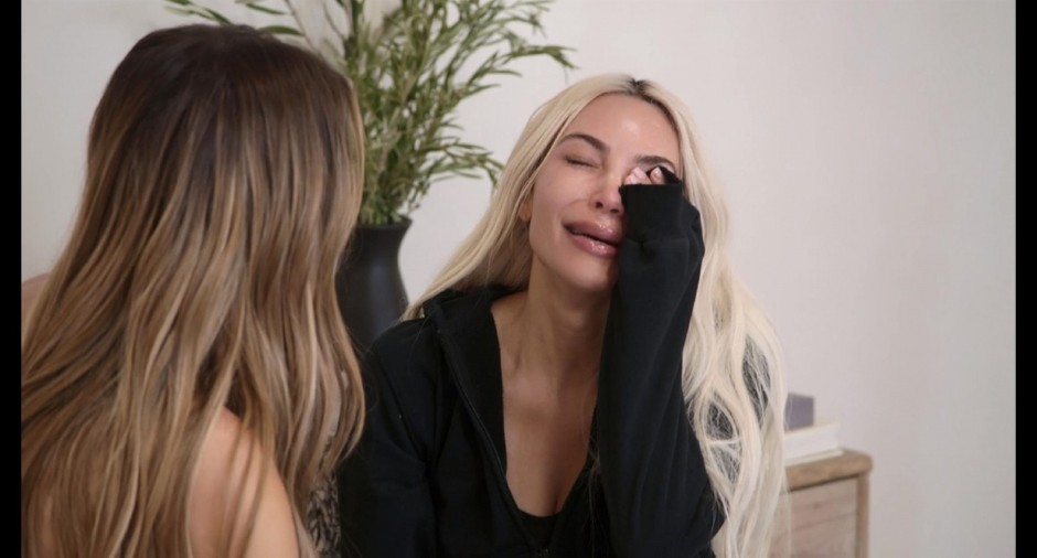 KIM KARDAŠIJAN PUKLA ZBOG KANJEA  "Neću više da ćutim, moram da zaštitim decu!"