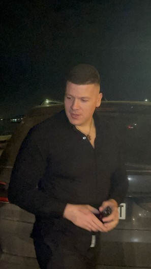 "DOBILI SMO ZABRANU IZLASKA, NE MOŽEMO DA SE VRATIMO U SRBIJU" Sloba Radanović u agoniji na aerodromu 12 sati! (FOTO)