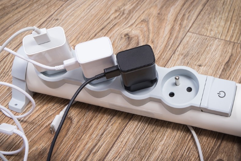 Svi koristimo USB pogrešno – otkriveno je šta znače boje i koji port puni 20 puta brže