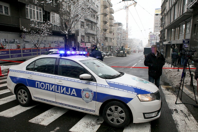 MLADIĆ (20) POGINUO NA MESTU, VOZAČ (23) TEŠKO POVREĐEN Tragedija kod Vladimiraca