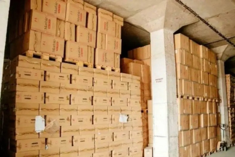 U AUTOMOBILU KRIO 266 BOKSOVA CIGARETA! Krivična prijava za muškarca zbog šverca