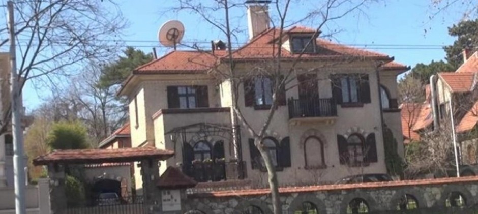 IZA NAJSKUPLJE KUĆE NA ESTRADI SE KRIJE BOLNA PRIČA Vredi 4 miliona evra, a pripada ovoj pevačici