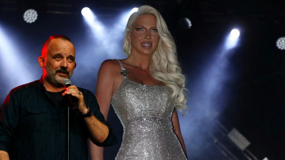"SARAĐUJEM SAMO SA PEVAČIMA, ZATO ODBIJAM KARLEUŠU" Toni Cetinski javno ponizio Jelenu, ona puca od besa: "Ubico, ja sam tebe odbila"