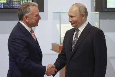 SUSRET O KOM BRUJI PLANETA Avion kojim Vitkof putuje za Moskvu poleteo iz SAD