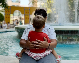 NA POSEBAN DAN POKAZALA SINA Marija Šerifović se emotivnim rečima obratila nasledniku: "Došao si da me naučiš da živim"