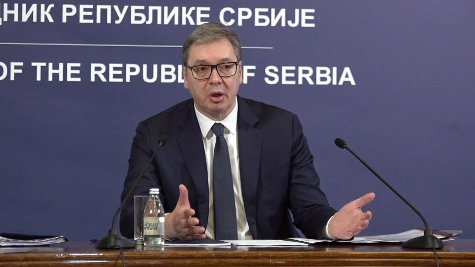 JESTE LI POLUDELI SVI? Vučić: U kojoj to zemlji na svetu ima da nekome ne daš da drži štand? Držaćemo ih na svakom mestu!