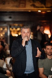 GODINAMA LAGAO DA NIJE PEVAO ANTISRPSKU PESMU, A SADA SE POJAVIO DOKAZ Isplivao snimak Šerifa Konjevića: "Smradovi su..." (VIDEO)