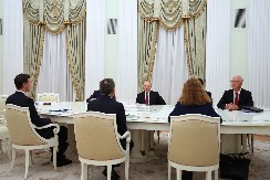 ZAVRŠEN SASTANAK PUTINA I VITKOFA Razgovori trajali skoro pet sati