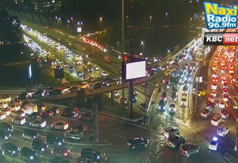 ŠPIC U SAOBRAĆAJU NAPRAVIO HAOS U BEOGRADU! Gužve na ključnim saobraćajnicama u gradu - evo koje pravce izbegavati!