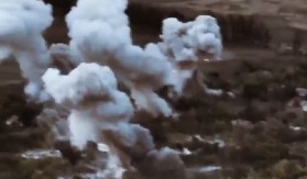 RUSI SRAVNILI ČITAVO NASELJE SA ZEMLJOM Objavljen snimak bitke za Červone, ostale samo uništene kuće, krateri i tragovi borbi duž ulica