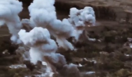 RUSI SRAVNILI ČITAVO NASELJE SA ZEMLJOM Objavljen snimak bitke za Červone, ostale samo uništene kuće, krateri i tragovi borbi duž ulica