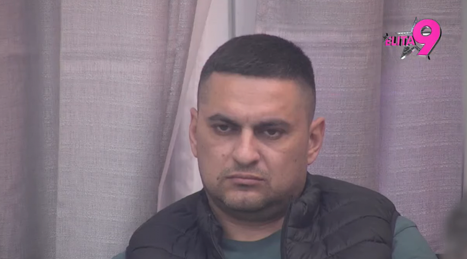 OD NJEGOVOG POGLEDA PROLAZI JEZA Svi pričaju o Bebicinoj reakciji zbog Teodore: "Samo da je ne ubije na kraju" (VIDEO)