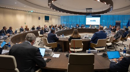 DOLOVAC OBMANULA JAVNOST U SRBIJI? Sajt Evrodžasta ne potvrđuje njena haška saopštenja