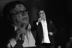 NA DAN SAHRANE U SARAJEVU OSVANULO OVO Isplivala fotografija koja kida dušu na komade! (FOTO)