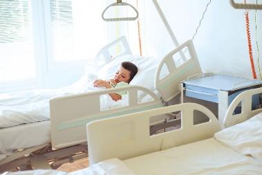 DEČAK (7) IZ BEOGRADA OBOLEO OD TETANUSA Ova bolest napada nervni sistem, opasna je po život, a ovo su glavni simptomi