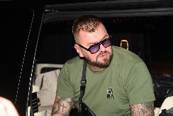 "BILI SMO ZAJEDNO, DOŠLA JE KOD MENE U STAN" Janjuš otkrio da je bio sa ovom cimerkom, ona pobesnela: "Dva puta za jednu noć"