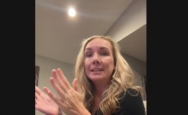 „UNUCIMA VIŠE NE KUPUJEM POKLONE“ Baka šokirala ljude priznanjem, a ovo je razlog njene odluke