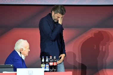 ZAVRŠENA JE JEDNA ERA Pešić zaplakao, pa rekao da odlazi, menja ga Srbin