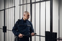 VIC DANA U nekom zatvoru došao novi policajac da radi kao čuvar...