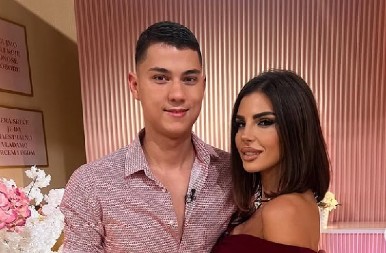 "BURMU BIRAM JA, SA ZLATOM SAM ODLIČNA" Ena Čolić progovorila o veridbi sa Pejom, ovo su svi detalji!