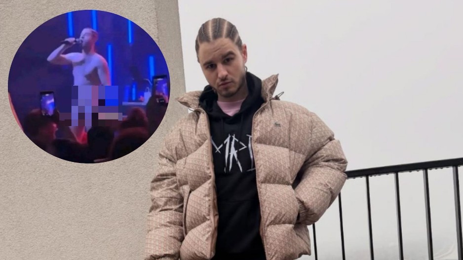 PEVAČ SE NA NASTUPU SKINUO DO GOLE KOŽE Kao od majke rođen publiku gađao parama! (VIDEO)