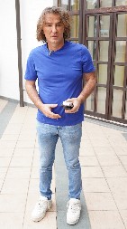 NAKON MASOVNIH OTKAZA, TEATAR ODEON PONOVO POČEO SA RADOM Željko Mitrović najavio prvi spektakl! (VIDEO)