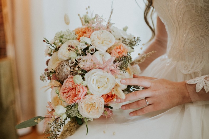 PRVA BRAČNA NOĆ PRETVORILA SE U HOROR!  Mlada pala kroz prozor iz hotela