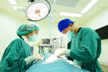 HALUCINACIJE I UKOČEN VRAT Čoveku presadili bubreg, ubrzo je počeo da "besni"! Kada je umro pronašli su TVORA!