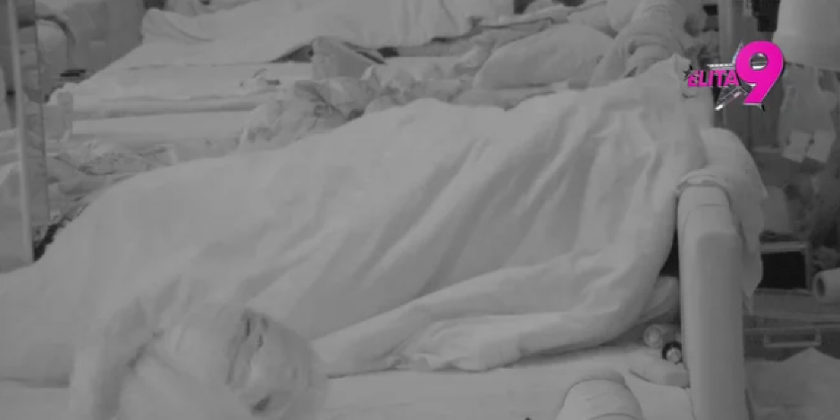 ASMIN DURDŽIĆ IZGUBIO KOMPAS Više ne zna ni u čijem je krevetu, vrela akcija sa njom zaprepastila gledaoce