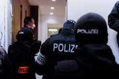 LOV NA PROPADNIKE "BALKANSKOG KARTELA"  Evropol angažovao 500 policajaca, uhapšene tri osobe,zaplenjeno je preko 5 miliona evra