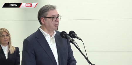 "NIŠ DOBIJA VELIKI TRENING CENTAR OD 3000 KVADRATA" Vučić obišao proizvodni pogon fabrike Palfinger (VIDEO)