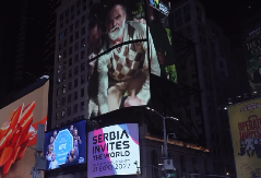 SVETSKI, A NAŠE! Srpski bilbord zasijao na Tajms Skveru - SPEKTAKL U NJUJORKU(FOTO/VIDEO)